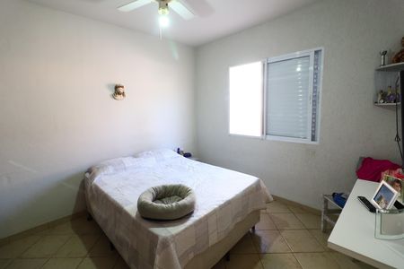Casa à venda com 208m², 5 quartos e 4 vagasQuarto 4