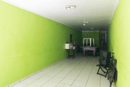 Casa à venda com 220m², 2 quartos e 5 vagas Casa à venda com 220m², 2 quartos e 5 vagasGaragem
