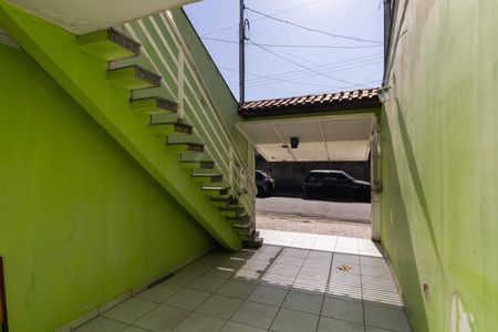Casa à venda com 220m², 2 quartos e 5 vagas Casa à venda com 220m², 2 quartos e 5 vagasGaragem