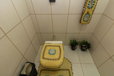 Casa à venda com 220m², 2 quartos e 5 vagas Casa à venda com 220m², 2 quartos e 5 vagasLavabo