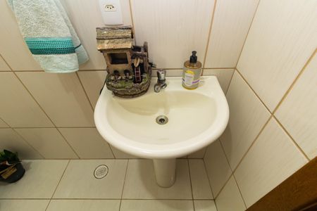 Casa à venda com 220m², 2 quartos e 5 vagas Casa à venda com 220m², 2 quartos e 5 vagasLavabo