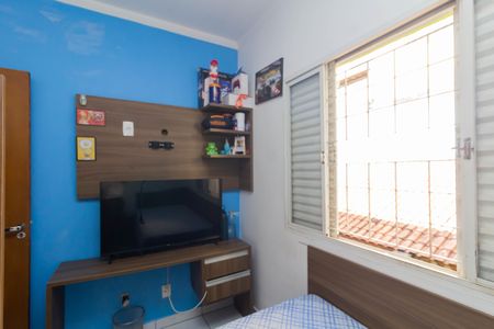 Casa à venda com 220m², 2 quartos e 5 vagas Casa à venda com 220m², 2 quartos e 5 vagasQuarto 1