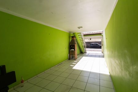 Casa à venda com 220m², 2 quartos e 5 vagas Casa à venda com 220m², 2 quartos e 5 vagasGaragem