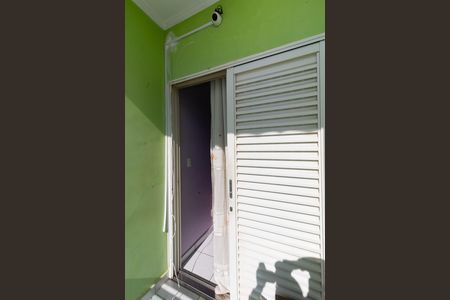 Casa à venda com 220m², 2 quartos e 5 vagas Casa à venda com 220m², 2 quartos e 5 vagasSacada