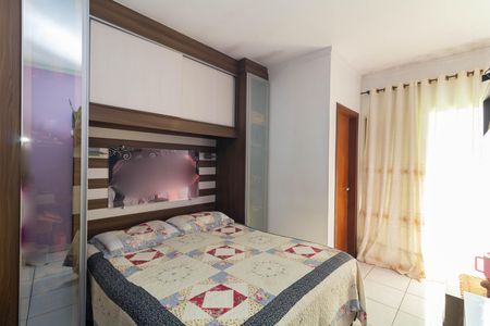 Casa à venda com 220m², 2 quartos e 5 vagas Casa à venda com 220m², 2 quartos e 5 vagasSuíte