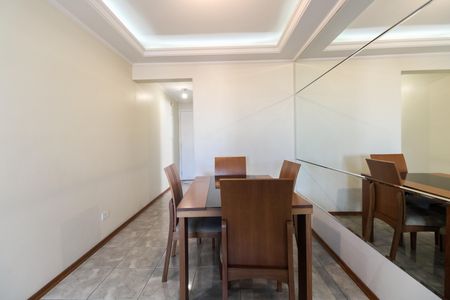 Apartamento para alugar com 67m², 2 quartos e 1 vagaSala 