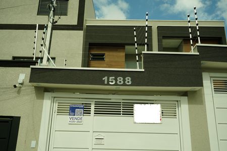 Fachada de casa à venda com 3 quartos, 100m² em Chácara Califórnia, São Paulo