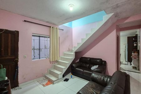 Casa à venda com 125m², 4 quartos e 2 vagas Casa à venda com 125m², 4 quartos e 2 vagasSala