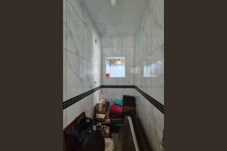 Casa à venda com 125m², 4 quartos e 2 vagas Casa à venda com 125m², 4 quartos e 2 vagasBanheiro da Suíte