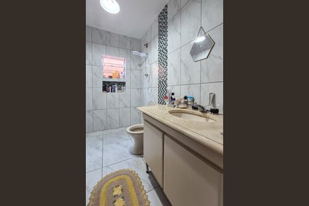 Casa à venda com 125m², 4 quartos e 2 vagas Casa à venda com 125m², 4 quartos e 2 vagasBanheiro Social 2