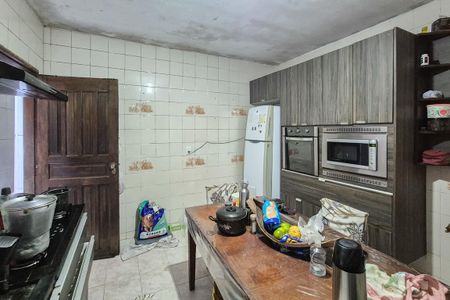 Casa à venda com 125m², 4 quartos e 2 vagas Casa à venda com 125m², 4 quartos e 2 vagasCozinha