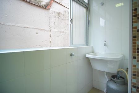 Cozinha e Área de Serviço de apartamento para alugar com 1 quarto, 45m² em Higienópolis, Porto Alegre