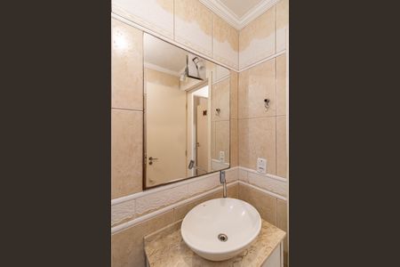 Banheiro de apartamento para alugar com 2 quartos, 64m² em Jardim Zaira, Guarulhos