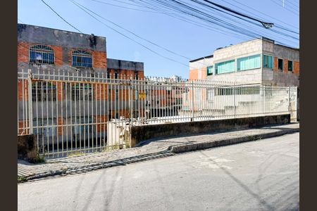 Fachada de apartamento à venda com 3 quartos, 74m² em Santa Cruz Industrial, Contagem