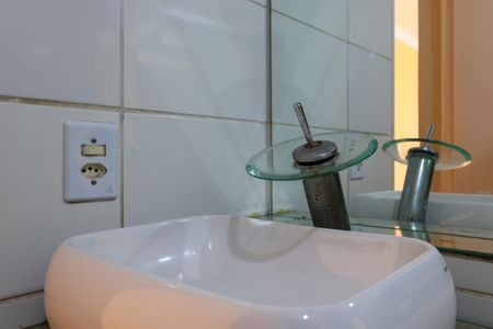 Apartamento à venda com 57m², 2 quartos e sem vaga Apartamento à venda com 57m², 2 quartos e sem vagaBanheiro