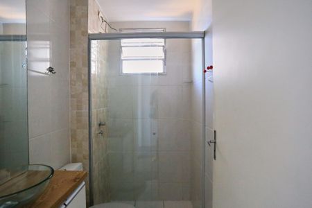 Banheiro de apartamento para alugar com 3 quartos, 60m² em Ipiranga, Belo Horizonte