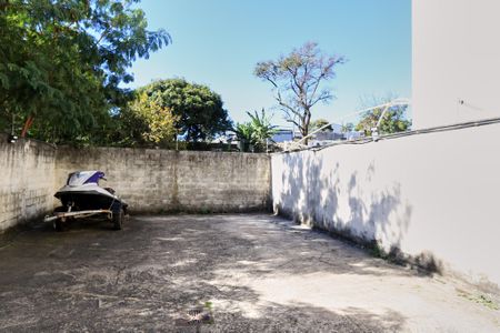 Garagem de apartamento para alugar com 3 quartos, 60m² em Ipiranga, Belo Horizonte
