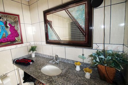 Banheiro Social de casa para alugar com 4 quartos, 150m² em Brás de Pina, Rio de Janeiro