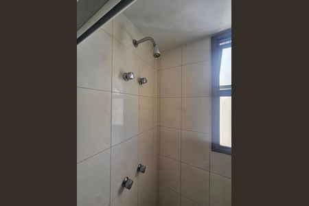 Apartamento para alugar com 100m², 2 quartos e 1 vaga Apartamento para alugar com 100m², 2 quartos e 1 vagaBanheiro da Suíte