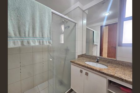 Apartamento para alugar com 100m², 2 quartos e 1 vaga Apartamento para alugar com 100m², 2 quartos e 1 vagaBanheiro Corredor