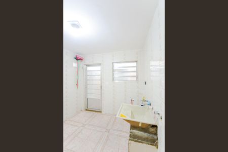 Área de Serviço de casa para alugar com 2 quartos, 169m² em Jardim Terezopolis, Guarulhos