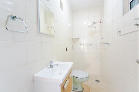 Casa para alugar com 169m², 2 quartos e 1 vagaÁrea de Serviço - Banheiro de Serviço 