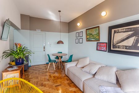 Sala de apartamento para alugar com 1 quarto, 59m² em Funcionários, Belo Horizonte