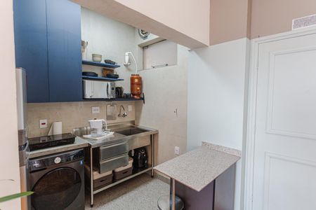 Cozinha de apartamento para alugar com 1 quarto, 50m² em Funcionários, Belo Horizonte