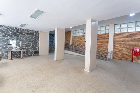Hall de entrada de apartamento para alugar com 1 quarto, 50m² em Funcionários, Belo Horizonte