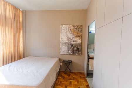Suíte de apartamento para alugar com 1 quarto, 59m² em Funcionários, Belo Horizonte