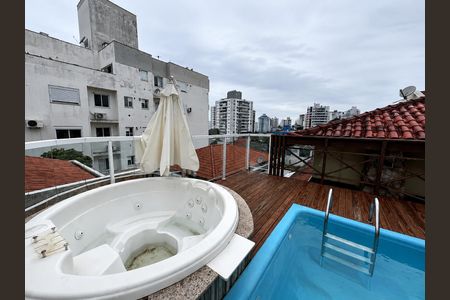 Casa para alugar com 236m², 4 quartos e 2 vagas