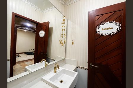 Casa para alugar com 236m², 4 quartos e 2 vagas