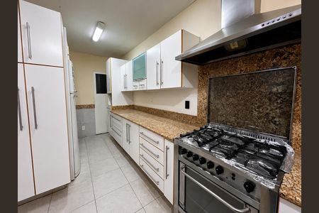 Casa para alugar com 4 quartos, 236m² em Nossa Senhora do Rosario, São José