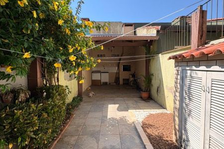 Quintal de casa à venda com 3 quartos, 120m² em Jardim Itu, Porto Alegre