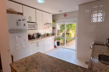 Cozinha de casa à venda com 3 quartos, 120m² em Jardim Itu, Porto Alegre