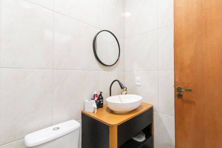 Casa de condomínio para alugar com 69m², 2 quartos e 1 vaga Casa de condomínio para alugar com 69m², 2 quartos e 1 vagaBanheiro