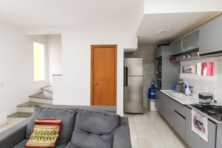 Casa de condomínio para alugar com 69m², 2 quartos e 1 vaga Casa de condomínio para alugar com 69m², 2 quartos e 1 vagaSala/Cozinha