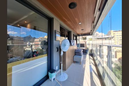 Apartamento para alugar com 88m², 3 quartos e 1 vaga Apartamento para alugar com 88m², 3 quartos e 1 vagaVaranda