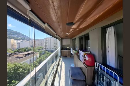 Apartamento para alugar com 88m², 3 quartos e 1 vaga Apartamento para alugar com 88m², 3 quartos e 1 vagaVaranda