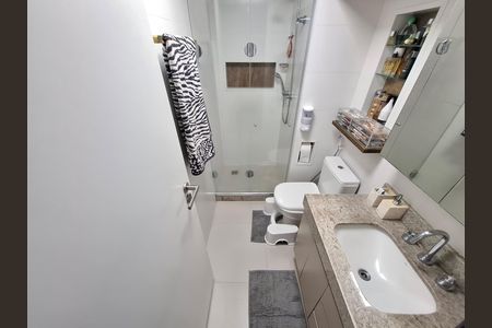 Apartamento para alugar com 88m², 3 quartos e 1 vaga Apartamento para alugar com 88m², 3 quartos e 1 vagaBanheiro da suíte