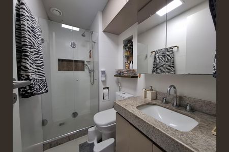 Apartamento para alugar com 88m², 3 quartos e 1 vaga Apartamento para alugar com 88m², 3 quartos e 1 vagaBanheiro da suíte