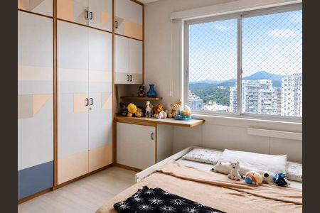 Quarto infantil com móveis brancos e azuis, com vista para a cidade e montanhas no horizonte. de apartamento à venda com 3 quartos, 88m² em Freguesia (Jacarepaguá), Rio de Janeiro