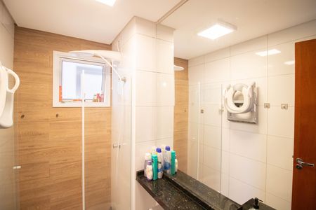 Casa de condomínio para alugar com 54m², 2 quartos e 1 vagaBanheiro social