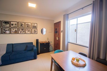 Casa de condomínio para alugar com 54m², 2 quartos e 1 vagaSala
