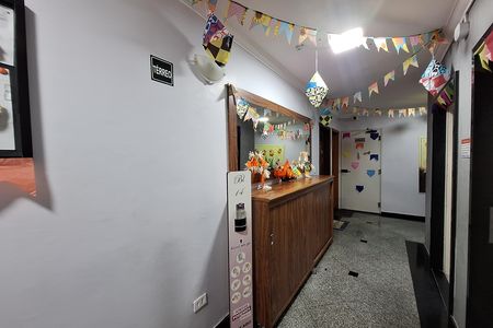 Hall social de apartamento para alugar com 2 quartos, 55m² em Jardim do Estádio, Santo André