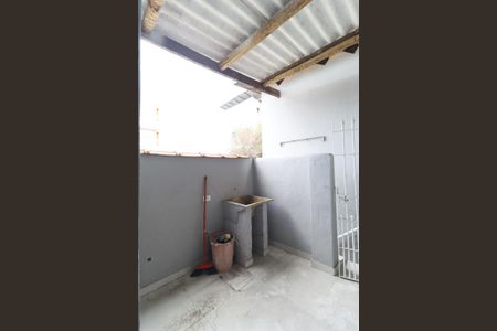 Casa para alugar com 50m², 1 quarto e sem vaga