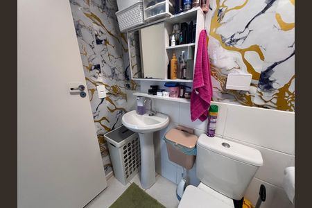 Apartamento à venda com 58m², 2 quartos e sem vaga Apartamento à venda com 58m², 2 quartos e sem vagaBanheiro