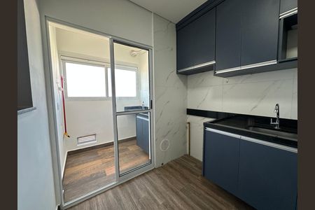 Cozinha de apartamento para alugar com 2 quartos, 52m² em Jardim Maria Helena, Barueri