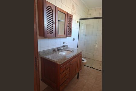 Banheiro de casa à venda com 2 quartos, 100m² em Vila Cleonice, São Paulo
