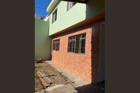 Área externa de casa para alugar com 3 quartos, 250m² em Vila Camilópolis, Santo André